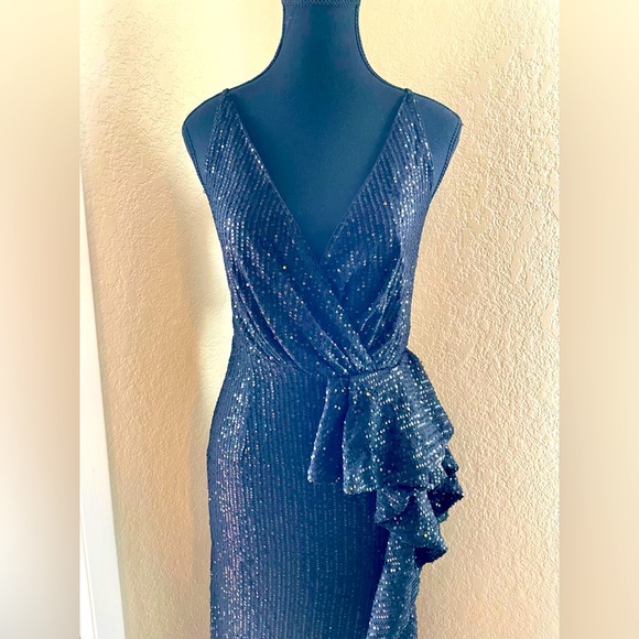 Floor length black sequence dress. - Picture 2 of 3